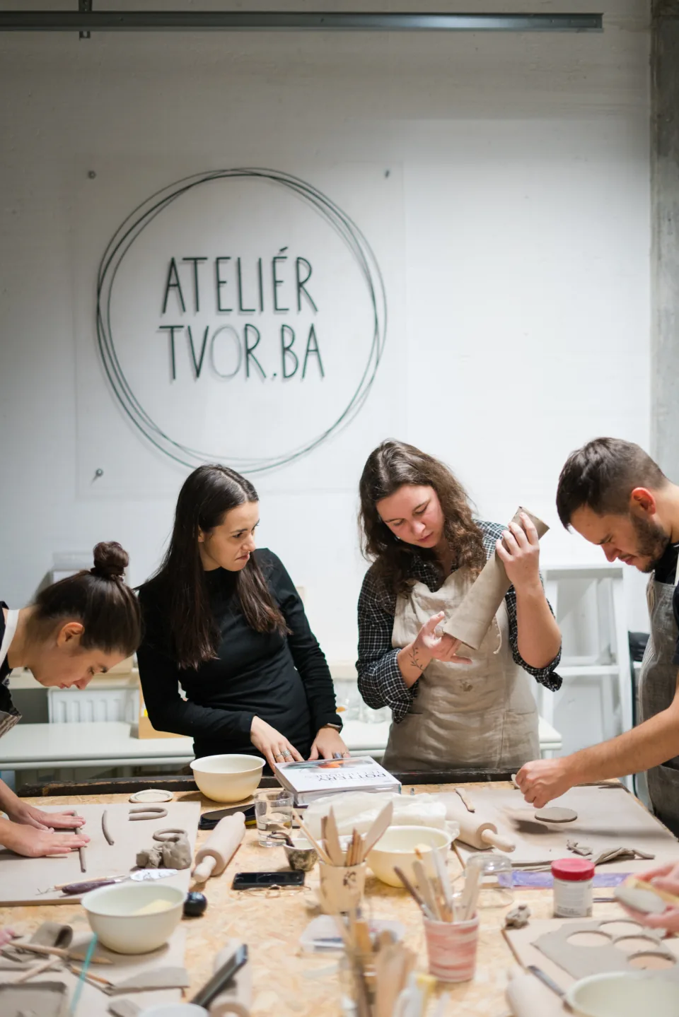 Keramické misky vyrobené na workshope